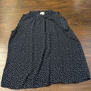 Loft outlet size small